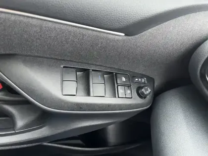 Photo 13 Toyota Yaris Hybride 116h Design