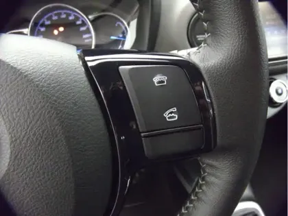 Photo 10 Toyota Yaris 70 VVT-i France