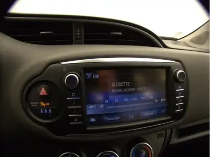 Photo 12 Toyota Yaris 70 VVT-i France