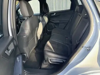 Photo 8 Ford Kuga 2.5 Duratec 180ch Hybrid FlexiFuel ST-Line X Powershift