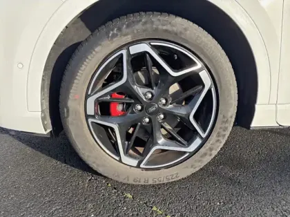 Photo 13 Ford Kuga 2.5 Duratec 180ch Hybrid FlexiFuel ST-Line X Powershift