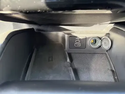 Photo 16 Ford Kuga 2.5 Duratec 180ch Hybrid FlexiFuel ST-Line X Powershift