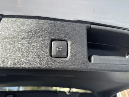 Photo 17 Ford Kuga 2.5 Duratec 180ch Hybrid FlexiFuel ST-Line X Powershift