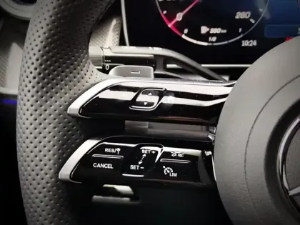 Photo 51 Mercedes Classe GLC 300 de Hybrid EQ 4MATIC AMG Line +