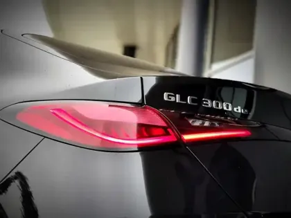 Photo 46 Mercedes Classe GLC 300 de Hybrid EQ 4MATIC AMG Line +