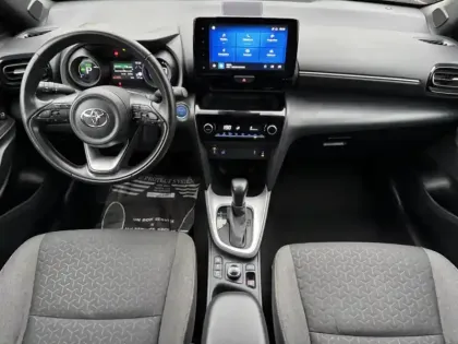 Photo 10 Toyota Yaris 1.5 HYBRID 116H DESIGN AWD AUTO