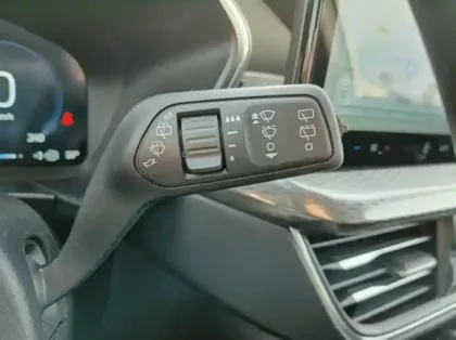 Photo 19 Ford Kuga 2.5 Duratec 180ch Hybrid FlexiFuel Titanium Business Powershift