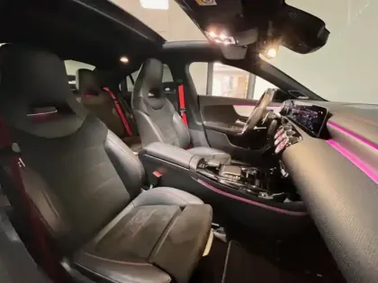 Photo 19 Mercedes CLA Coupé AMG 35 4MATIC