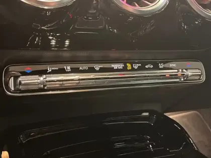 Photo 15 Mercedes CLA Coupé AMG 35 4MATIC