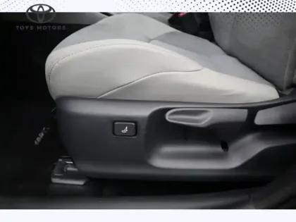 Photo 13 Toyota Yaris Hybride 116h Iconic