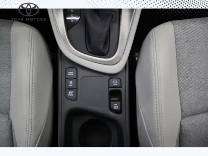 Photo 20 Toyota Yaris Hybride 116h Iconic