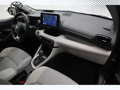 Photo 25 Toyota Yaris Hybride 116h Iconic