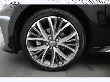 Photo 16 Toyota Yaris Hybride 116h Iconic