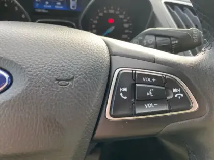 Photo 16 Ford C-Max 1.0 EcoBoost 125ch Stop&Start Titanium