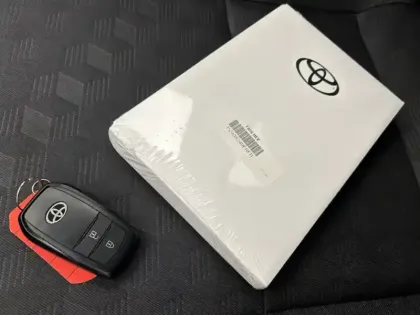 Photo 11 Toyota Yaris Hybride 116h Design MC24