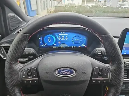 Photo 6 Ford Puma 1.0 EcoBoost 125ch S&S mHEV ST-Line Powershift