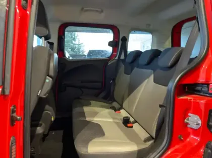 Photo 8 Ford Tourneo Courier 1.0E 100ch Titanium