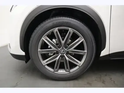 Photo 14 Lexus Lbx 1.5 136H 2WD Elegant HYBRIDE PACK