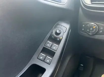 Photo 5 Ford Puma 1.0 Flexifuel 125ch S&S mHEV Titanium