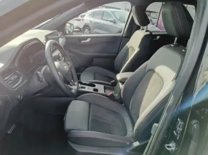 Photo 9 Ford Kuga 2.5 Duratec 243ch Hybride Rechargeable ST-Line X Powershift