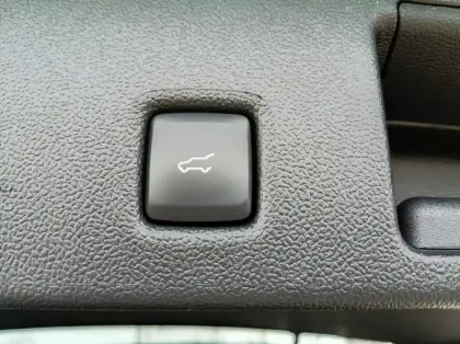 Photo 18 Ford Kuga 2.5 Duratec 243ch Hybride Rechargeable ST-Line X Powershift