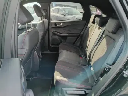 Photo 8 Ford Kuga 2.5 Duratec 243ch Hybride Rechargeable ST-Line X Powershift