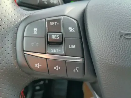 Photo 16 Ford Kuga 2.5 Duratec 243ch Hybride Rechargeable ST-Line X Powershift