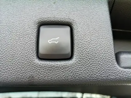 Photo 18 Ford Kuga 2.5 Duratec 190ch FHEV E85 ST-Line X BVA