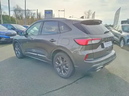 Photo 12 Ford Kuga 2.5 Duratec 190ch FHEV E85 ST-Line X BVA