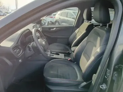 Photo 9 Ford Kuga 2.5 Duratec 190ch FHEV E85 ST-Line X BVA