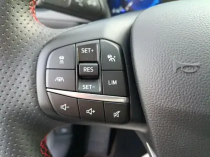 Photo 16 Ford Kuga 2.5 Duratec 190ch FHEV E85 ST-Line X BVA