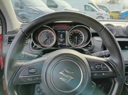 Photo 6 Suzuki Swift 1.2 Dualjet Hybrid 83ch Pack Auto