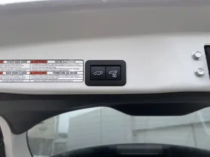 Photo 20 Toyota Yaris Hybride 1.5 HYBRID 116H TRAIL AWD AUTO