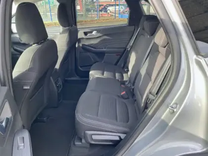 Photo 8 Ford Kuga 2.5 Duratec 190ch FHEV E85 Titanium BVA