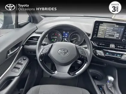 Photo 8 Toyota C-HR  1.8 Hybride 122ch Dynamic Ultimate E-CVT