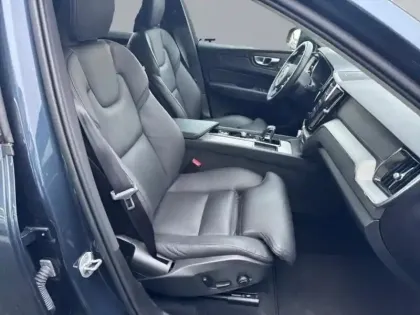 Photo 8 Volvo Xc60  T6 Hybride Rechargeable 253 + 145ch Ultra Style Dark Geartronic 8 AWD