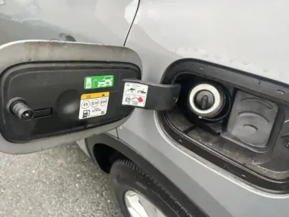 Photo 8 Ford Kuga  2.5 Duratec 180ch Hybrid FlexiFuel Titanium Powershift