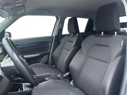 Photo 6 Suzuki Swift  1.2 Dualjet Hybrid 83ch Pack