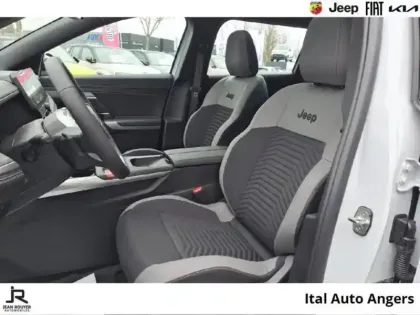 Photo 23 Jeep Compass  Electrique 213ch 157kw Altitude (Prime CEE déduite)