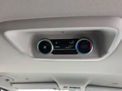 Photo 11 Ford Custom Gén. II Ph1 Sport 5