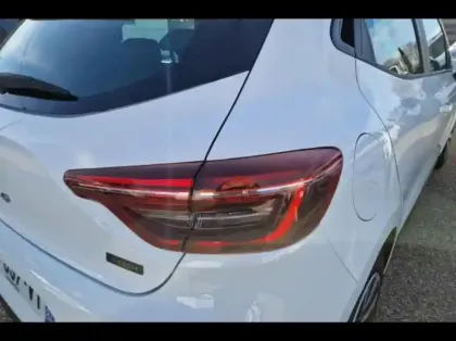 Photo 13 Renault Clio  1.6 E-Tech hybride 145ch Equilibre