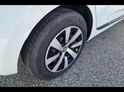 Photo 12 Renault Clio  1.6 E-Tech hybride 145ch Equilibre