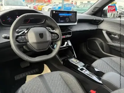 Photo 14 Peugeot 2008  1.2 130ch S&S Allure EAT8