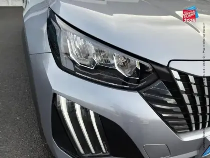 Photo 12 Peugeot 2008  1.2 130ch S&S Allure EAT8