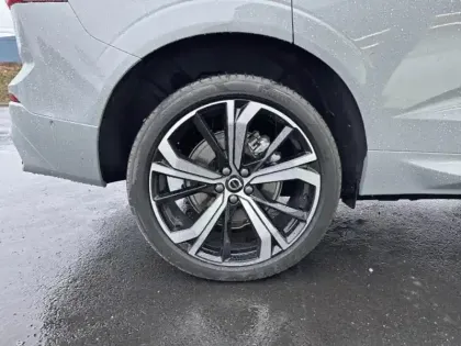 Photo 10 Volvo Xc60  T6 Hybride Rechargeable 350ch Ultra Style Dark Geartronic 8 AWD