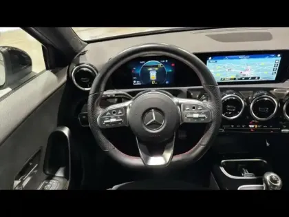 Photo 8 Mercedes Classe A  180d 116ch AMG Line