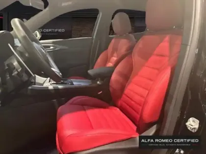 Photo 8 Alfa Romeo Tonale  1.5 Ibrida 175ch TI TCT