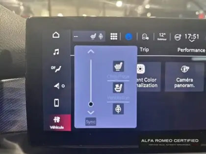 Photo 13 Alfa Romeo Tonale  1.5 Ibrida 175ch TI TCT