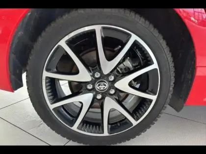 Photo 12 Toyota Yaris  116h Première 5p