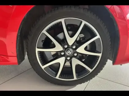 Photo 13 Toyota Yaris  116h Première 5p